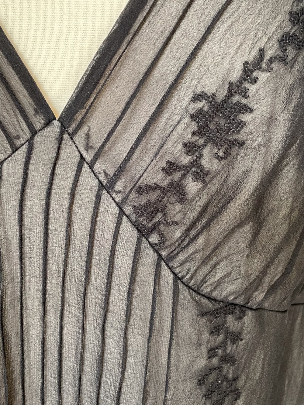 Jonathan Martin Studio Silk Slip Dress - Y2K - Size 14 - Picture 5 of 10